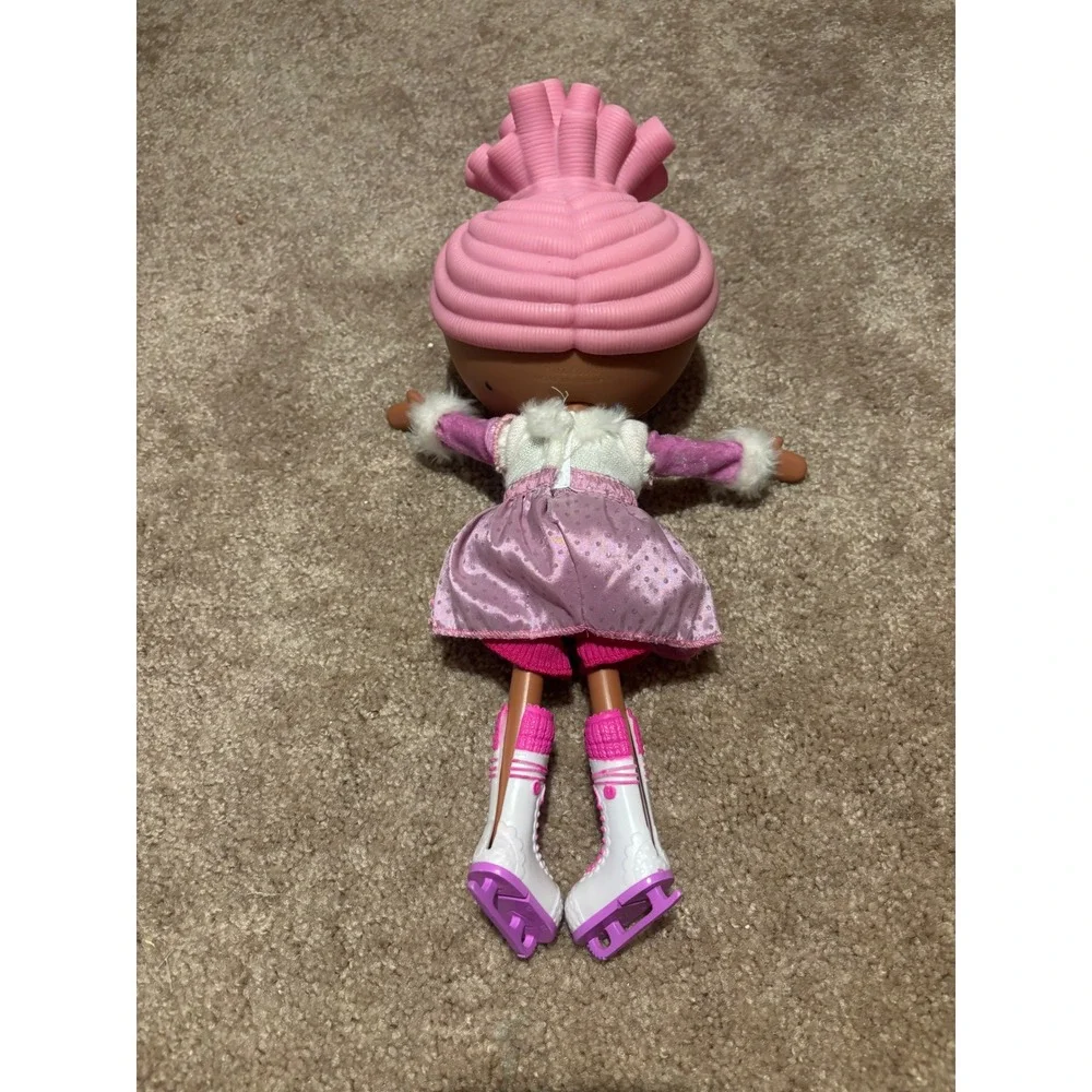 Lalaloopsy Swirly Figure Eight 13